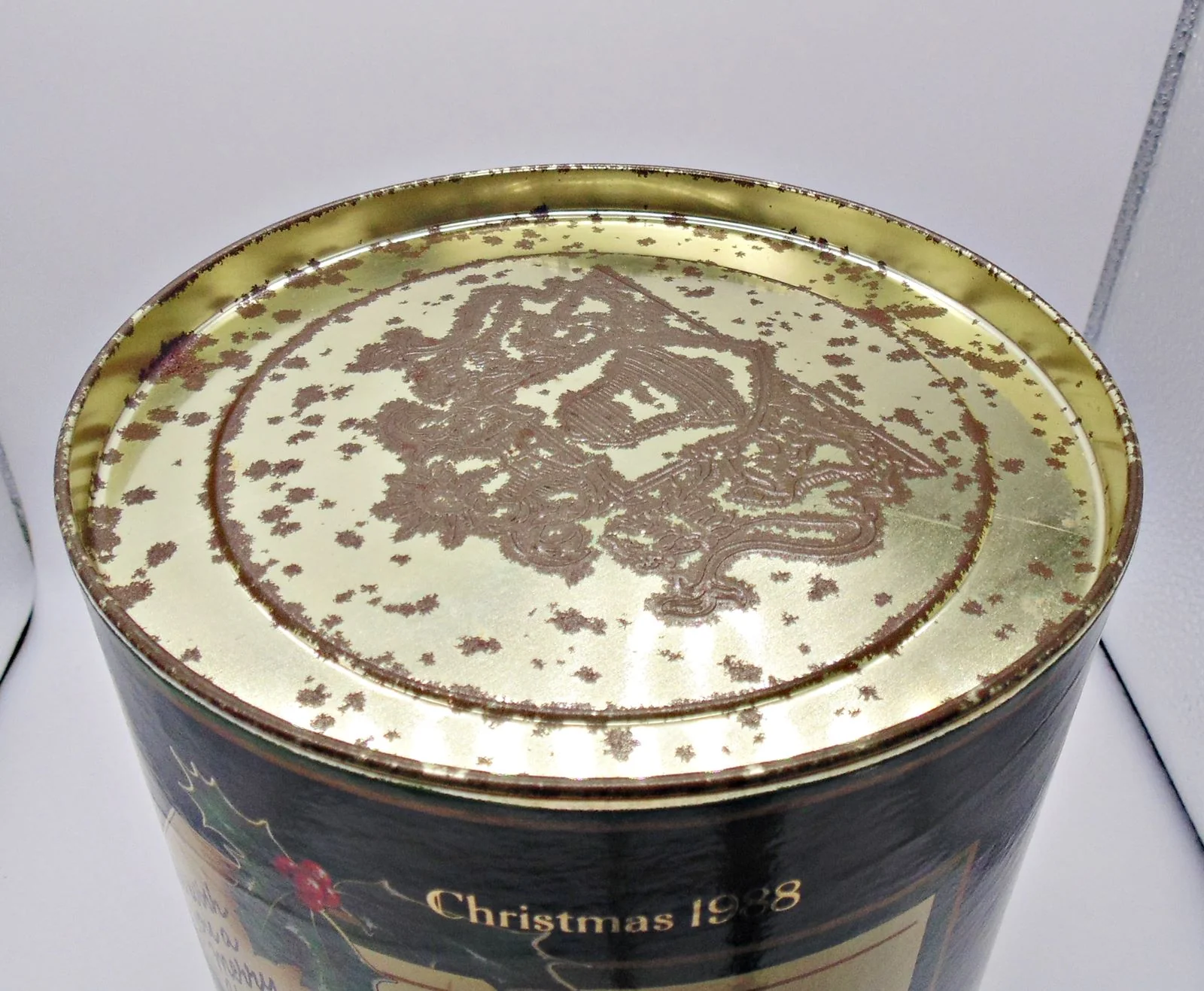 Bell's Christmas 1988 Porcelain Decanter - Image 3