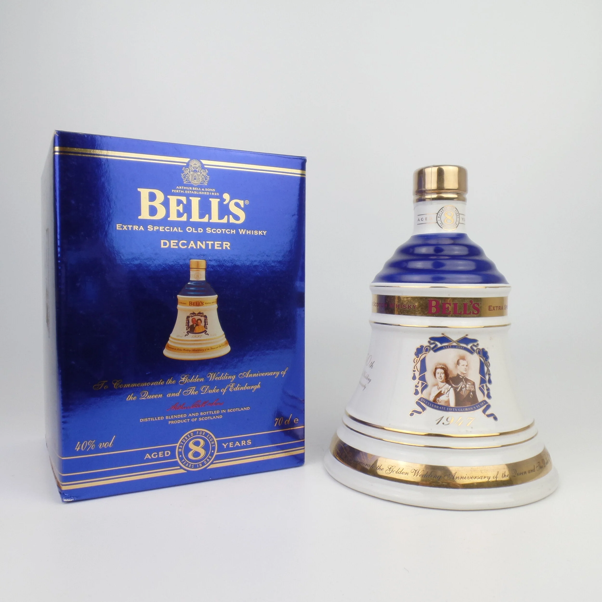 Bell's Royal Decanter 1997 To Commemorate Golden Wedding Anniversary Of Queen Elizabeth & Duke Of Edinburgh - Image 3